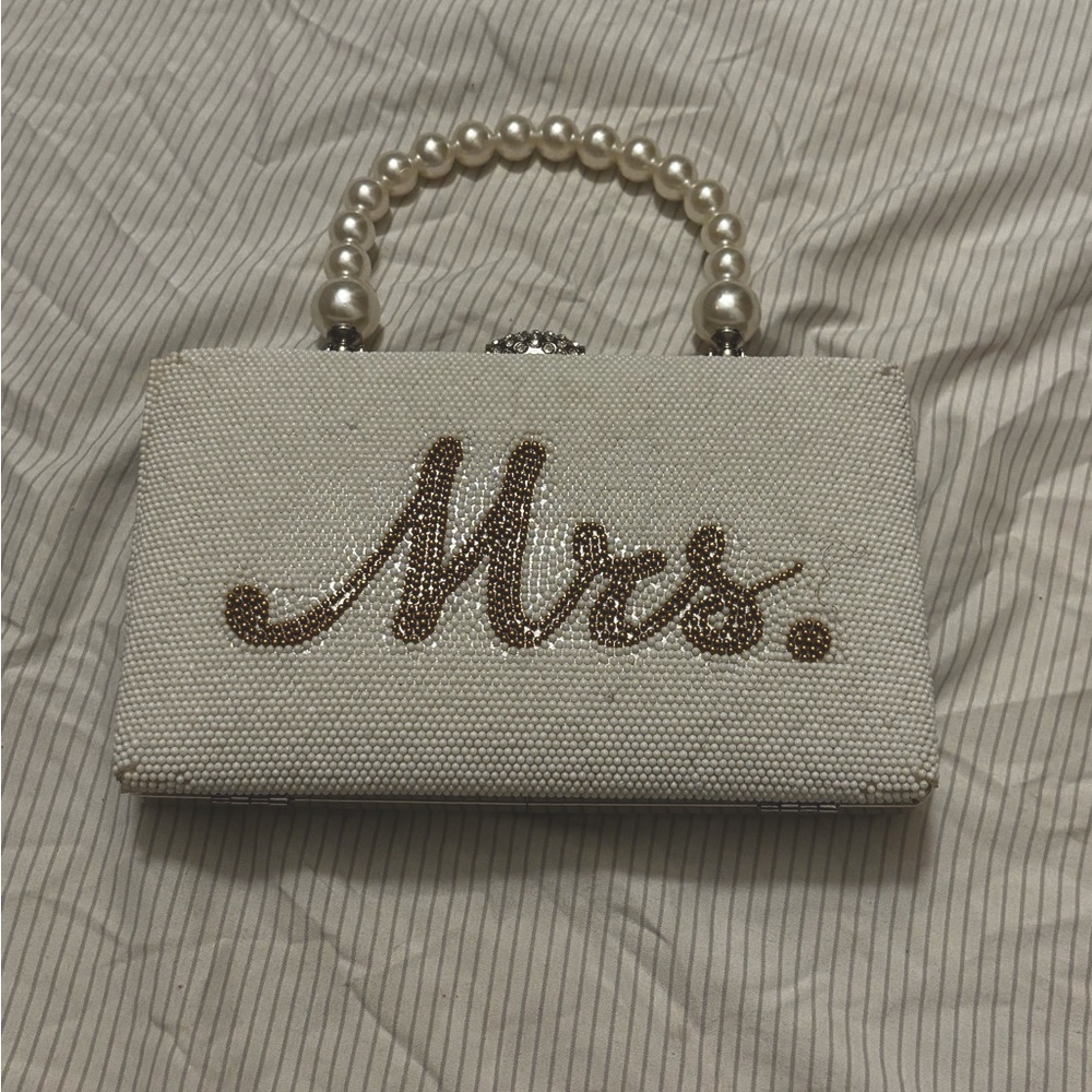 Elegant Pearl Handle Clutch - White and Gold